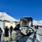 Tutak’ta yolcu otobüsü ve kamyonet çarpıştı, çok sayıda yaralı var