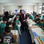 Erzincan’da Bakanlık destekli proje ile çocuklar, renkli bir sanat etkinliğinde buluştu.