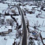 Uşak’ta yüksek bölgelerde kar yağışı etkisini artırdı.