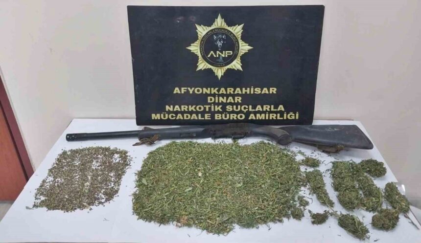 Afyonkarahisar’daki uyuşturucu operasyonunda 2 zanlı tutuklandı. 325 gram uyuşturucu ele geçirildi.