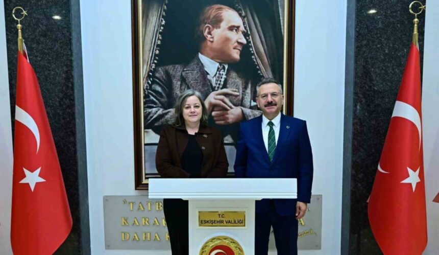 Almanya İstanbul Başkonsolosu Dr. Regine Grienberger, Eskişehir Valisi Hüseyin Aksoy’u ziyaret etti. Almanya İstanbul Başkonsolosu Dr. Regine Grienberger, Eskişehir Valisi Hüseyin Aksoy’u ziyaret etti.