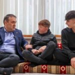 Bilecik Vali Sözer, yeni yılın ilk gününde çocuk evleri ve huzurevini ziyaret etti.