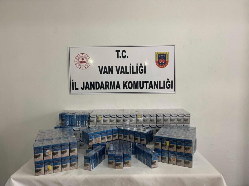Van’da jandarma, uyuşturucu ve kaçak sigara ele geçirdi.