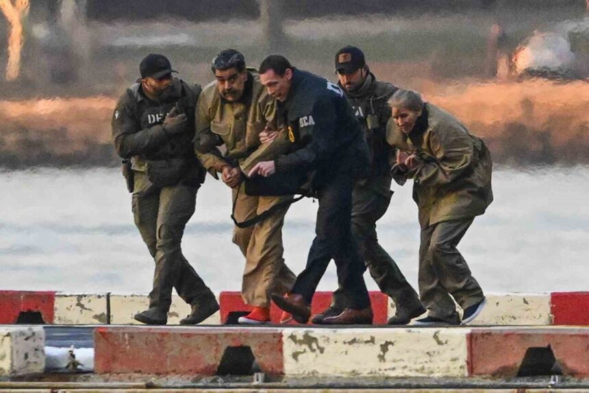 Maduro, ABD’de uyuşturucu suçlamalarını reddederek “Masumum, ben hala başkanım” dedi.