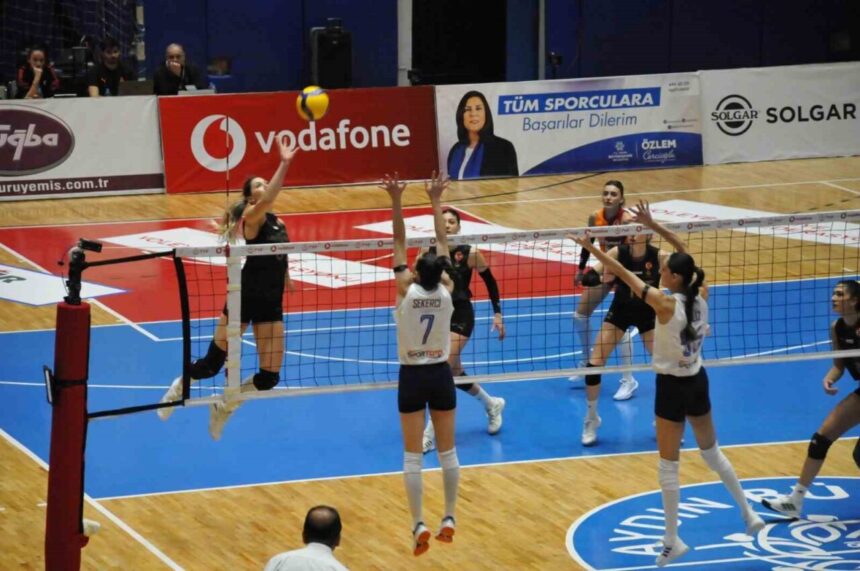 Aydın Büyükşehir Belediyespor, Vodafone Sultanlar Ligi’nde Galatasaray’a 3-0 yenildi.