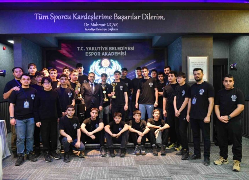 Yakutiye Belediyesi Espor Akademisi, Liseler Arası FIFA26 Espor Turnuvası’nı düzenledi. Yakutiye Belediyesi Espor Akademisi, Liseler Arası FIFA26 Espor Turnuvası’nı düzenledi.