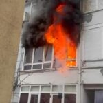 Ayvalık’ta bir evde çıkan yangın, buzdolabı motorunun patlamasıyla ciddi hasara yol açtı.