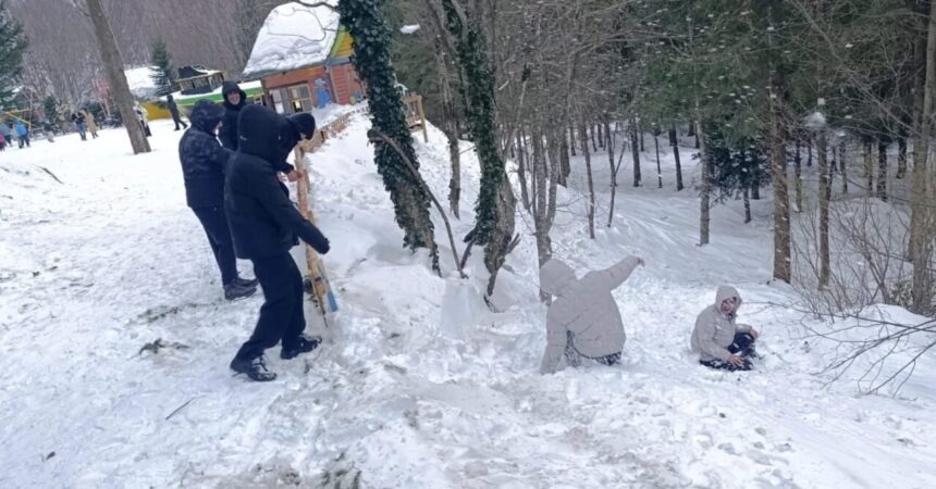 Bilecik’te Çocuklara Yarıyıl Tatilinde Kartepe’de Eğlenceli Etkinlikler Düzenlendi Bilecik’te Çocuklara Yarıyıl Tatilinde Kartepe’de Eğlenceli Etkinlikler Düzenlendi