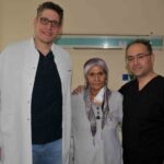 Denizli’de 66 yaşındaki kadına yemek borusu kanseri teşhisi kondu, midesinden yeni yemek borusu yapıldı.