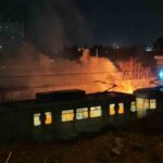 Bakırköy’de Yenibosna Metro Durağı yakınındaki elektrik kablolarında çıkan yangın itfaiye tarafından söndürüldü.