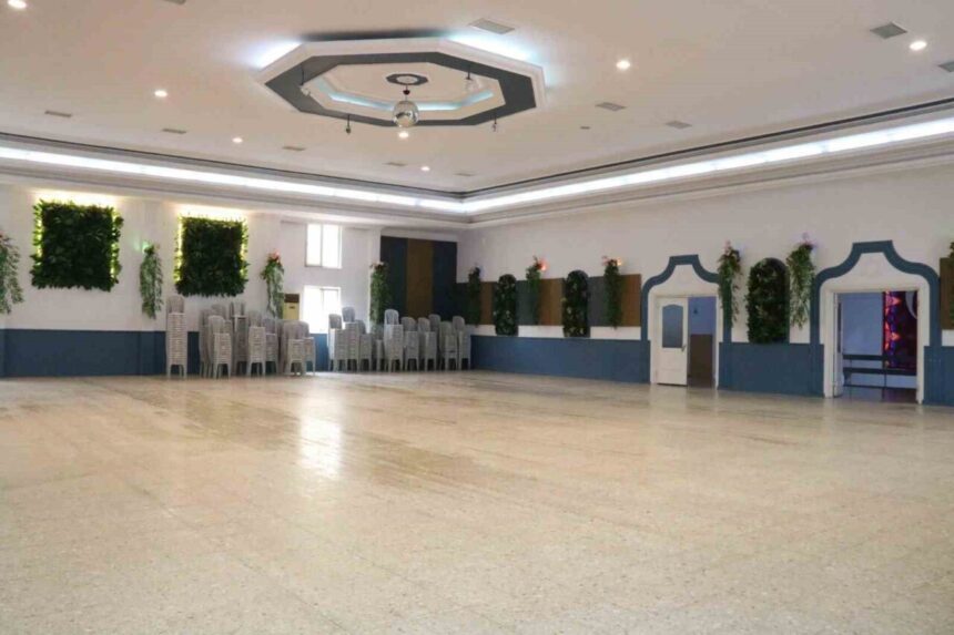 Yenipazar’daki kışlık düğün salonunda akustik sorunları çözüldü, yenileme tamamlandı. Yenipazar’daki kışlık düğün salonunda akustik sorunları çözüldü, yenileme tamamlandı.