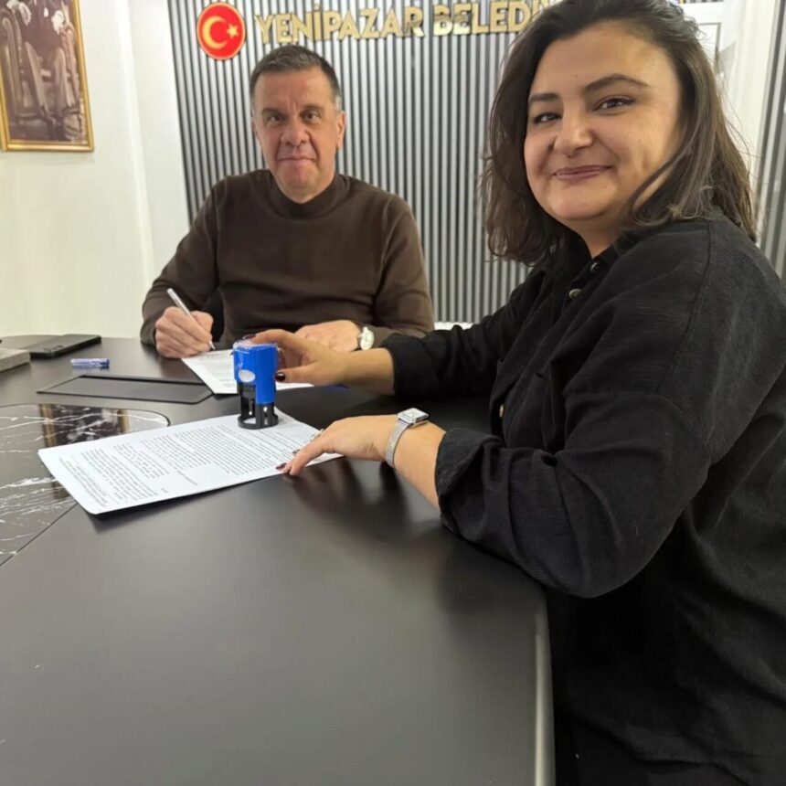 Yenipazar Belediye Başkanı Ercan, yeni projelerle şehrin modernleşmesini ve yaşanabilirliğini artırmayı planlıyor. Yenipazar Belediye Başkanı Ercan, yeni projelerle şehrin modernleşmesini ve yaşanabilirliğini artırmayı planlıyor.