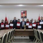 Bilecik’teki Mehmet Akif Ersoy Ortaokulu Yıldız Kızlar Voleybol İl Birincisi oldu, ödülleri alındı.