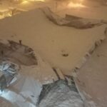 Yüksekova’da Kar Yağışı Çatının Çökmesine Neden Oldu, Ulaşımda Zorluklar Yaşanıyor