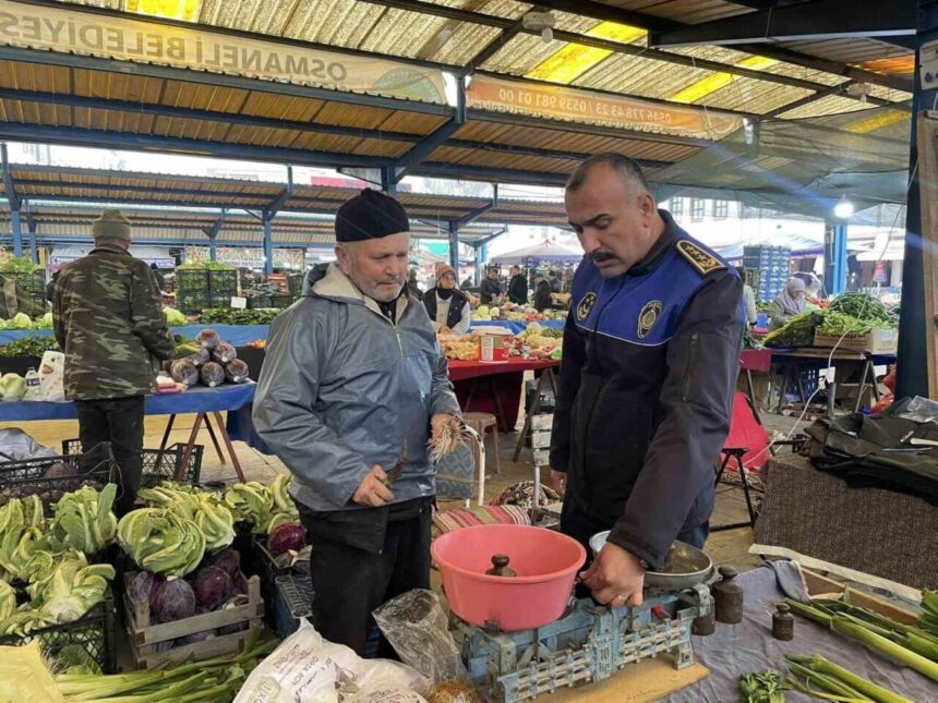 Osmaneli’nde Zabıta Ekipleri Tartı ve Ölçü Aletlerini Denetledi Osmaneli’nde Zabıta Ekipleri Tartı ve Ölçü Aletlerini Denetledi