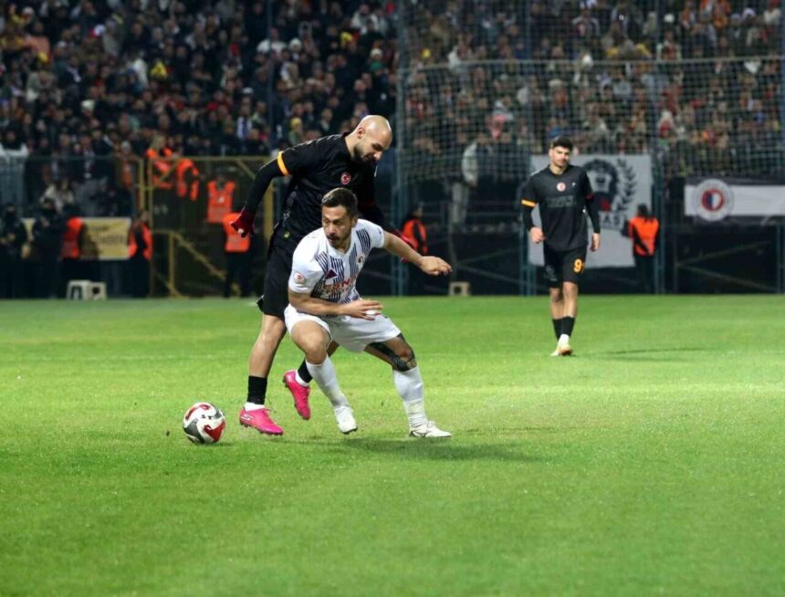 Fethiyespor, Ziraat Türkiye Kupası’nda Galatasaray ile 0-0 tamamlanan birinci yarıyı geçti. Fethiyespor, Ziraat Türkiye Kupası’nda Galatasaray ile 0-0 tamamlanan birinci yarıyı geçti.