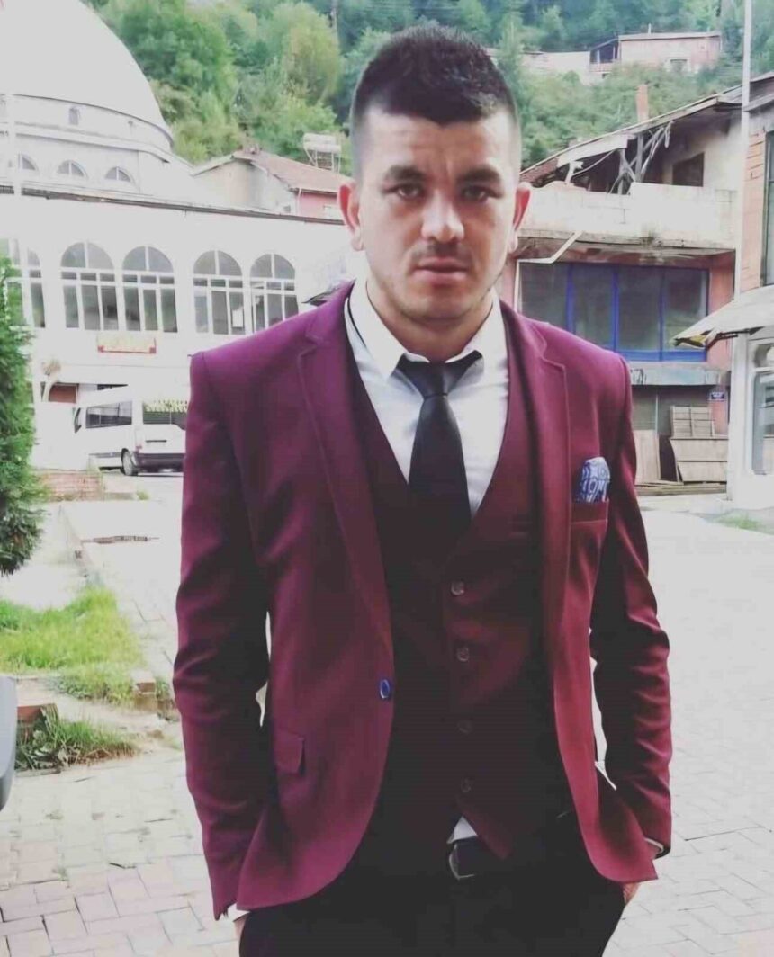 Kilimli’de ruhsatsız maden ocağında iş kazası: 36 yaşındaki işçi hayatını kaybetti. Kilimli’de ruhsatsız maden ocağında iş kazası: 36 yaşındaki işçi hayatını kaybetti.