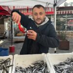 Zonguldak’ta balık avında düşüş, tezgah fiyatlarını etkiliyor: İstavrit 150 TL’den satılıyor.