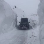 Bitlis’te kar yağışı şartlarına rağmen, Tip 1 diyabetli 13 yaşındaki çocuk UMKE ekipleriyle hastaneye ulaştırıldı.